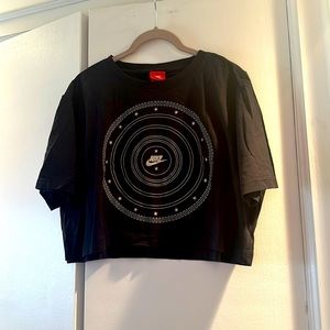 Nike crop top t-shirt sz. L